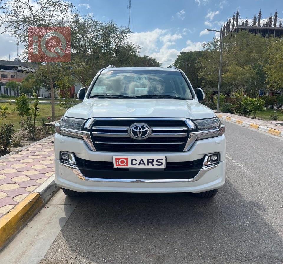 تۆیۆتا لاند کروزەر